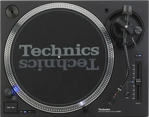 Technics SL-1200MK7 direct drive DJ turntable, top view